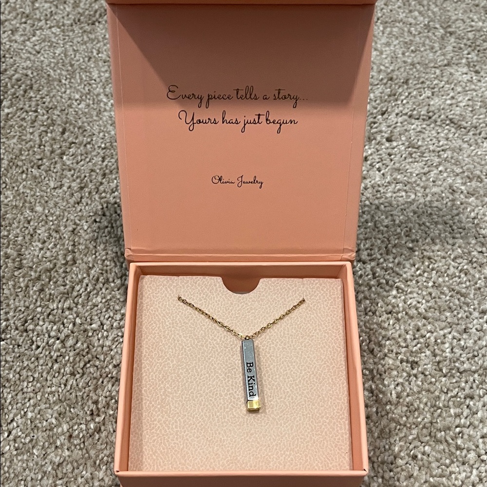Chic Jewelry Gold and Silver 'Be Kind'(of a B) Necklace